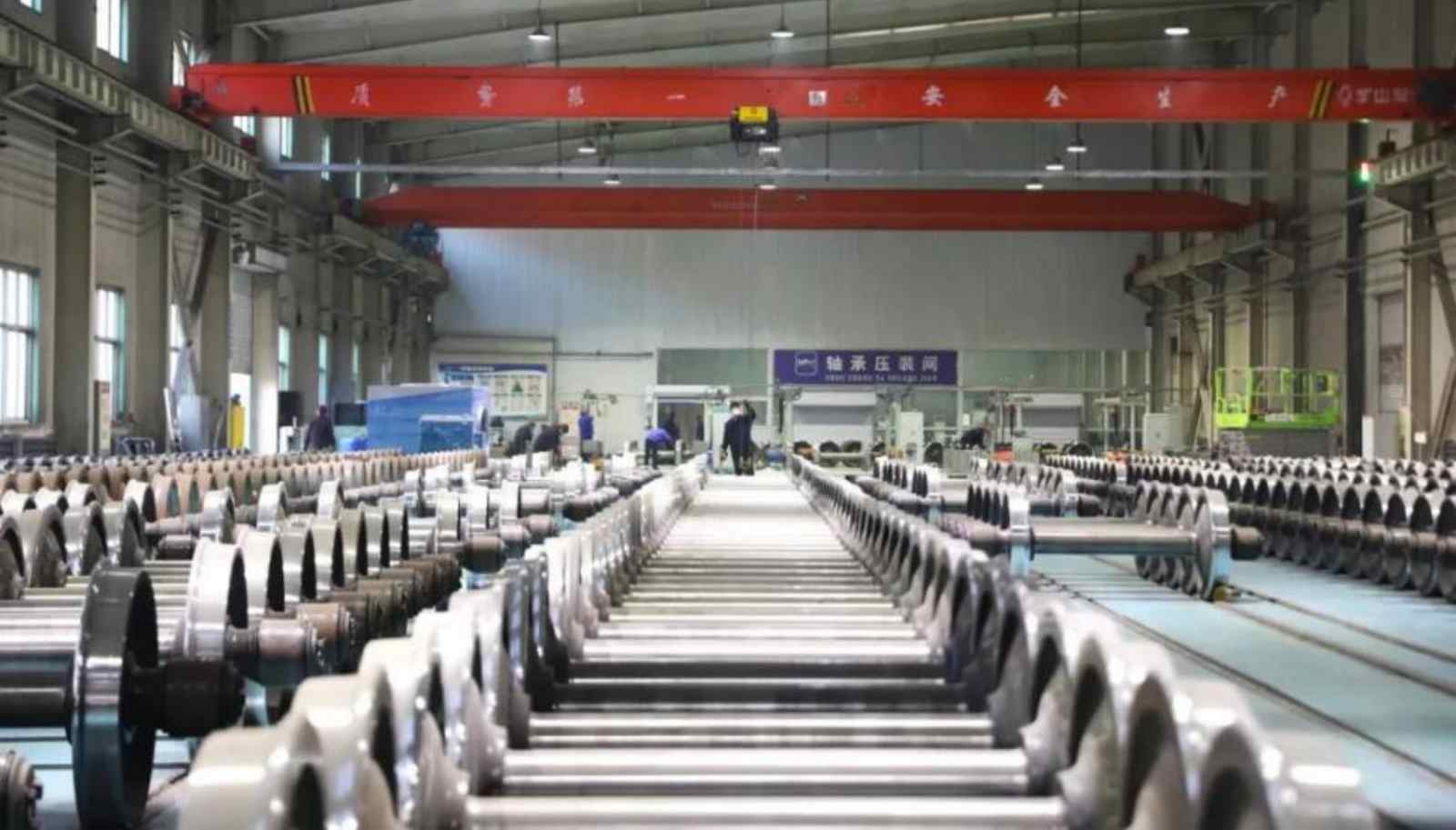 ทำไมรถไฟถึงใช้ล้อเหล็กในขณะที่รถยนต์ใช้ยางยาง?